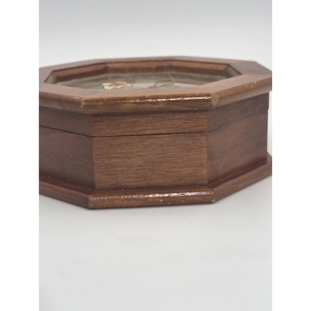 Vintage Wooden Jewelry Box With Flowers On Glass 6.5 in Octagon Lid. - Picture 3 of 10